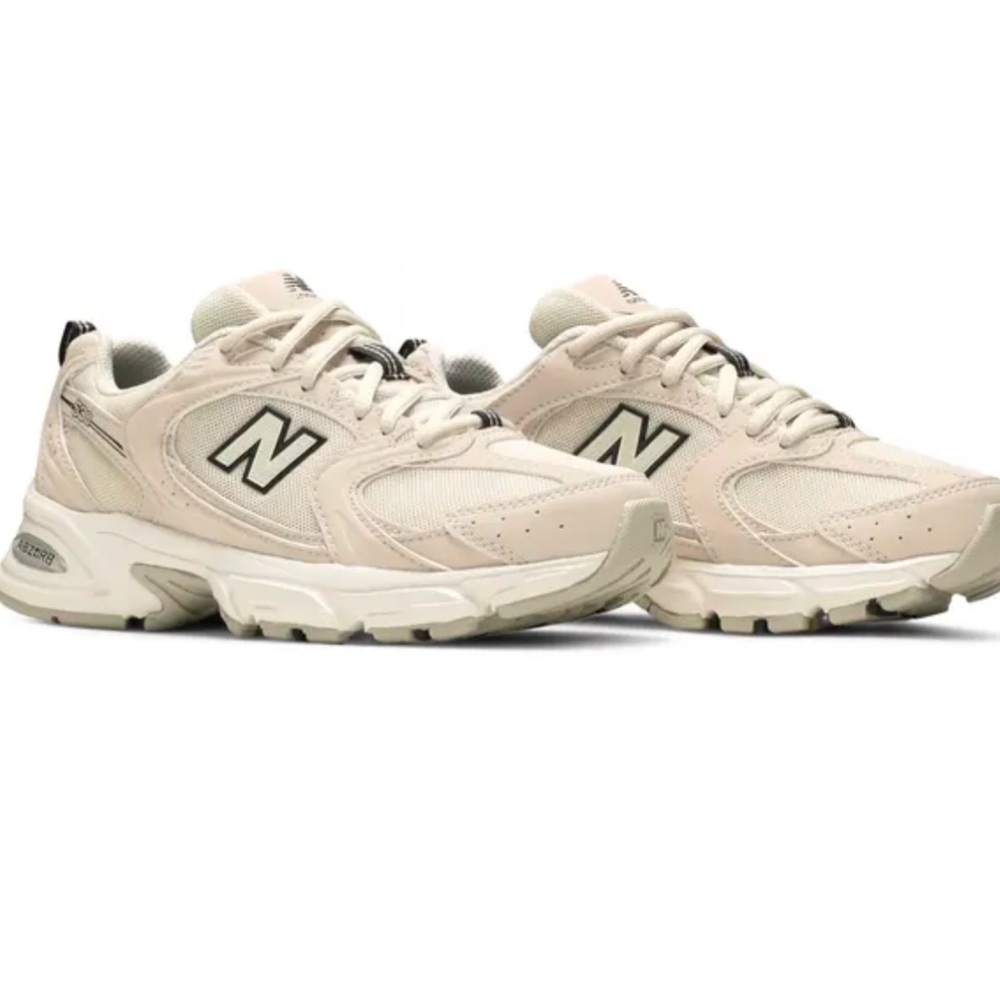 New Balance 230 Men’s 9.5 Moonbeam